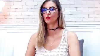evenningsun Busty bitch jerking her pussy with phallus