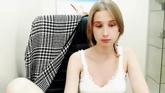 preetydirtygirls Hot babe striptease dances