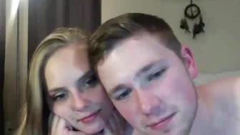 naughty_buds Cute bitch shows her body