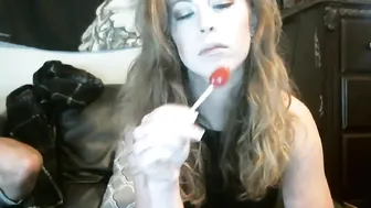 kenandbarbie88 Yummy babe poses in french chat