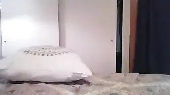giamazing puts his fingers in the ass