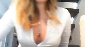 magicgrilm Naughty kurva fingering vagina in the shower
