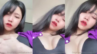 Nahaneulll onlyfans busty babe masturbates