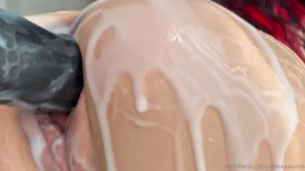 Ellexxaurus onlyfans slut wants tokens