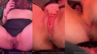 Kirracady onlyfans caresses her clit