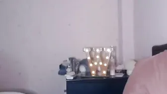 sheepover pulls pussy to orgasm