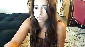 elena_ermie fucks herself in front of the webcam