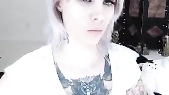 ashlie_lotus Sweet ladies expose their charms