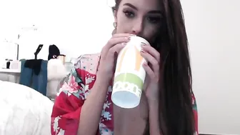 tinker_mel Plump bitch creases her boobs