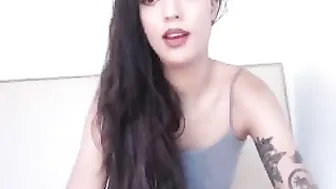 sashasheep Mature babe fucks her cunt