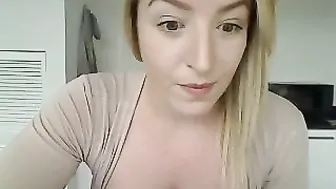 eden_mae Adorable beauty fucks cunt with fingers