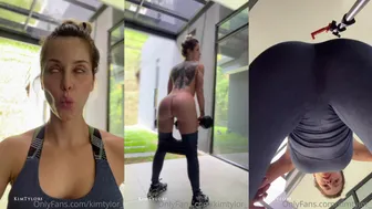 Kimtylor onlyfans caresses the clitoris