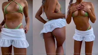 Lucierose onlyfans wet cam chick fapping