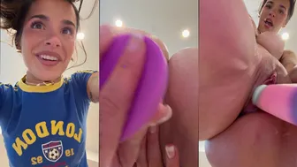 AriKytsya onlyfans young kitty playing  wet clit