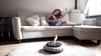 ass to mouth jumping on a dildo