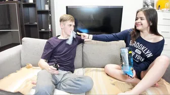 elmokennedy95 Gentle slut fucks herself with a phallus