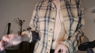 fruitythot Sexy slut washes in the shower and jerks off