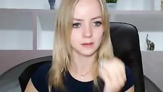 rosemaryhuge Female in stockings rubs her clit with fingers