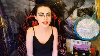 kryska_love Crazy lady having fun with sex toys