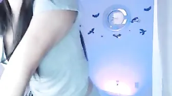 bunni Pretty ladies naughty in position