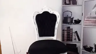viciousqueen harlot masturbates both holes