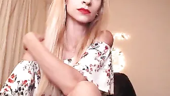 cutesoph Slim mulatto dancing erotic dance