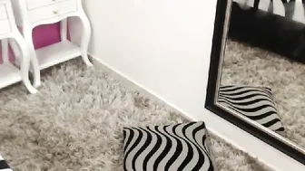 alexia_more Young chick fingering sex toy