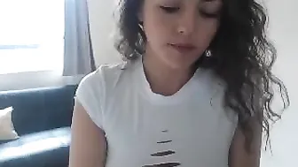 msbellabooxx Cute girl fingering pussy with vibrator