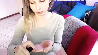 buffyvslayer Shy babe jerks off her pussy