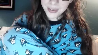 amyrae Cute doll doll masturbates pussy