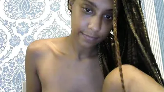 kawaiiibabiii Extravagant whore flows like a bitch