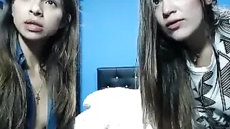 abbiecat Busty wench masturbates pussy