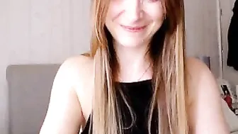 sarah_louise Naughty doll fucks herself with a phallus