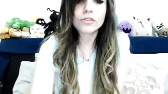 kittykatbars Delicious bitch pulls her holes