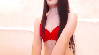 loraling Sexy doll gives her elastic ass