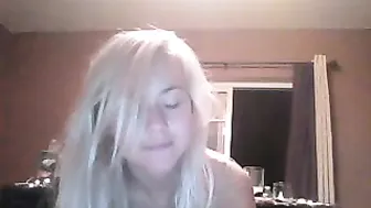 wh0sagoodgirl posing naked