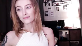 webcam_slut Sexy babe masturbates