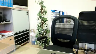 bettycam chick is played with vagina