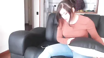 rossy_and_jack Busty chick rubs her body with oil