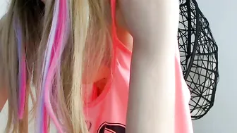 dontpervonme Amazing bitch fucks juicy holes