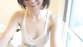 emilypeter Pretty girl masturbates cap