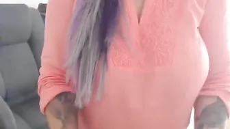 ilithyia Chick with slack tits dancing in front of the camera