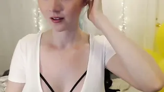 haylee_love Shy teen masturbates pussy with sex toy