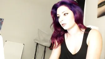 emmylove Plump bitch massages nipples