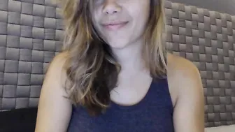 cinnabuns Gorgeous babe seduces with big ass