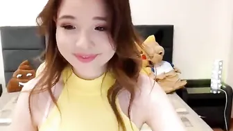 amayalei Lustful bitch jerks off her friend's pussy