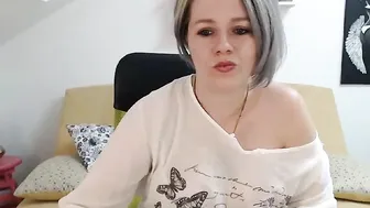 jessycahottie Cute krala gets naked and jerks off