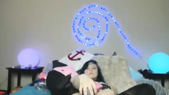 asiri_stone Red-haired schoolgirl caresses shaved cunt