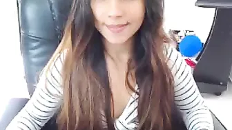 annysugarr Sexy chick fingering pussy