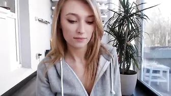 DONTKILLMVIBE sexy chica in the kitchen